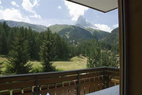 Ferienhaus Felice Apartment Zermatt Bagian luar foto